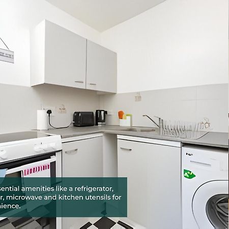 تشاتام Clarence Suite 1 Bedroom W Free Parking المظهر الخارجي الصورة